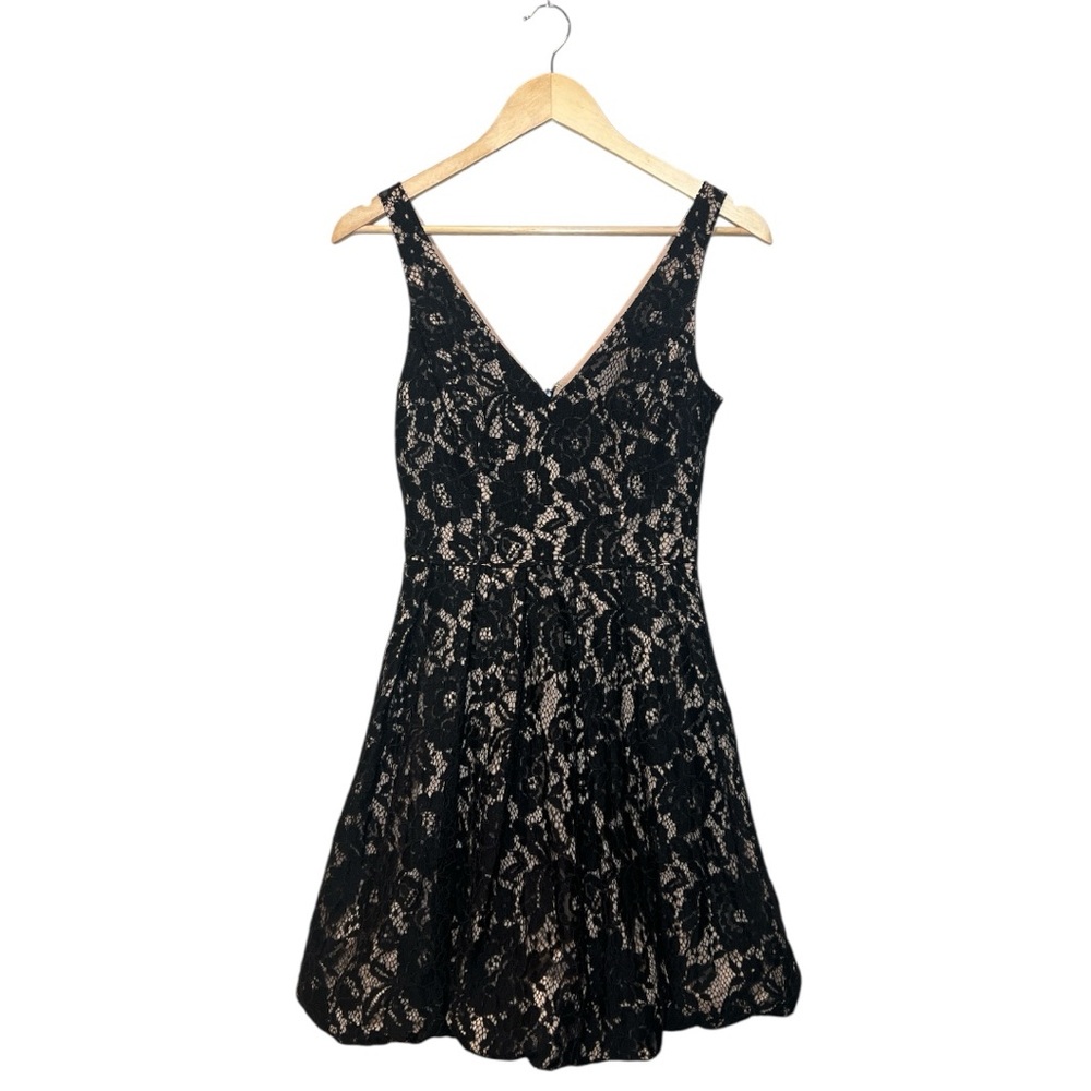 Aiden Mattox black lace bubble hem fit & flare cocktail formal dress size 2